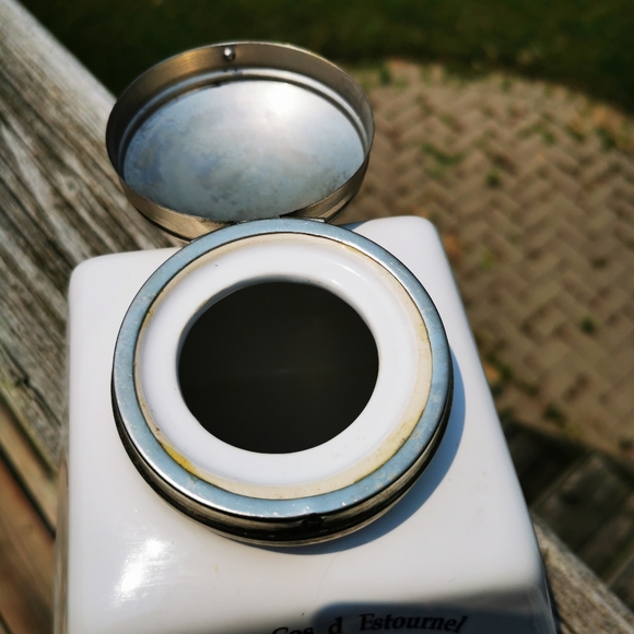 Chateau Cos D Estournel Wine Decanter - Picture 4 of 16